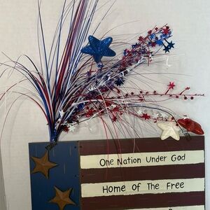Patriotic Starburst Flag Wall Decor - Red White Blue 16 inches wide 9 tall